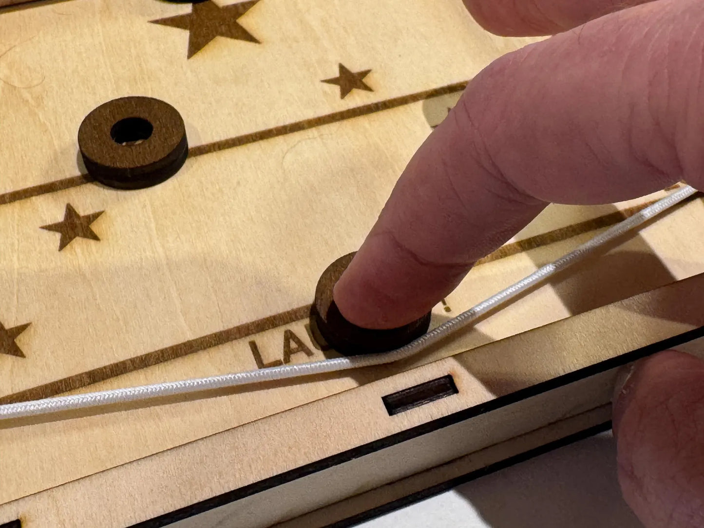 Дерев’яна настільна гра «Рогатка»