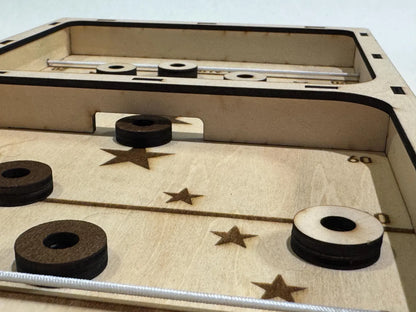 Дерев’яна настільна гра «Рогатка»